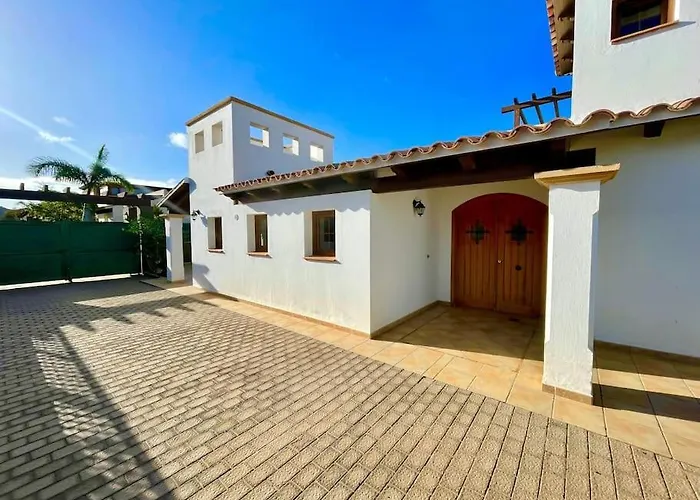 Stunning Villa Amanecer