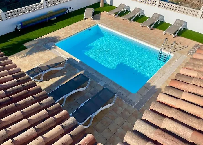 Stunning Villa Amanecer